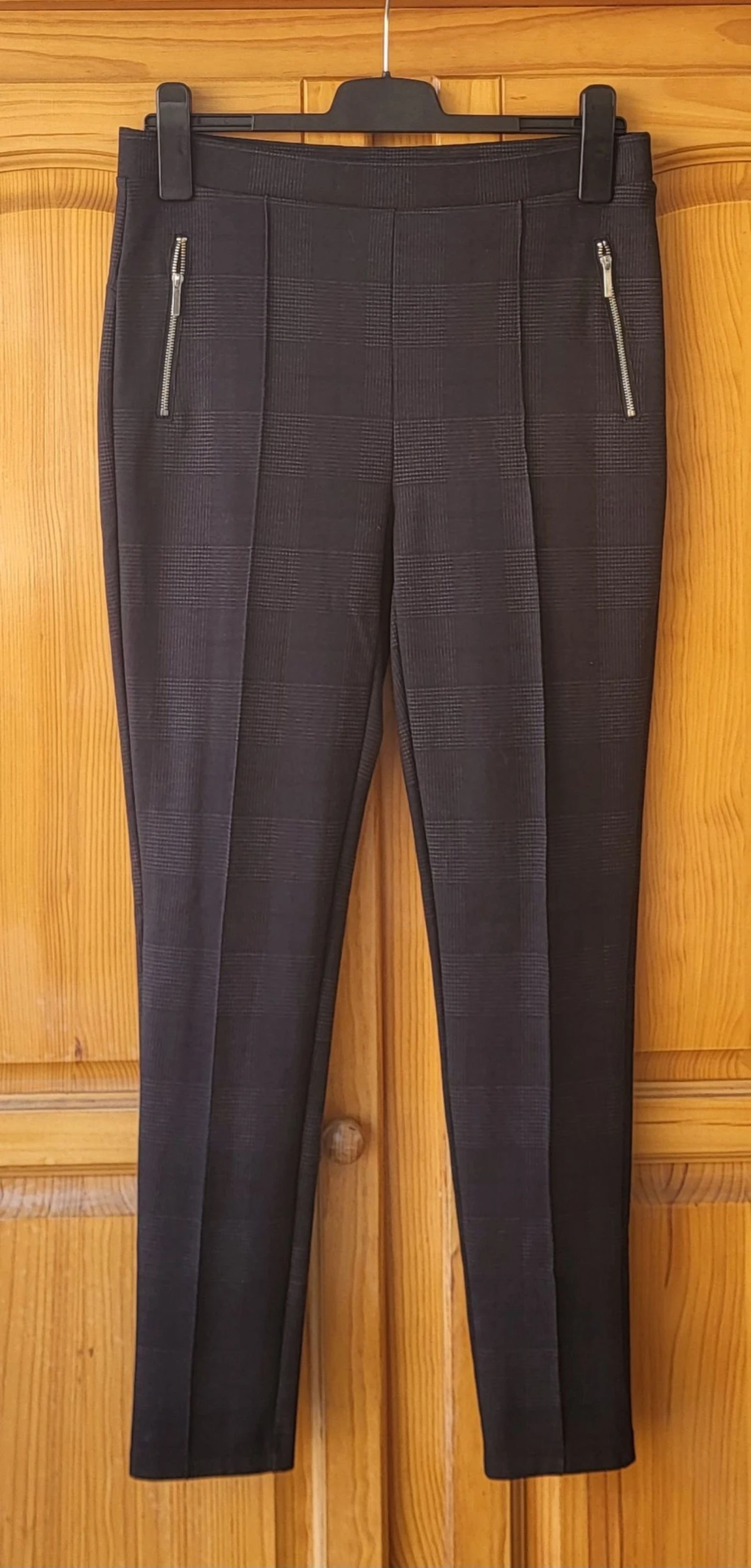 Yessica de C&A Pantalon / Legging TFr40/TL- Cinza com Quadros Escoceses -Tamanho Elástico Novo – photo 4